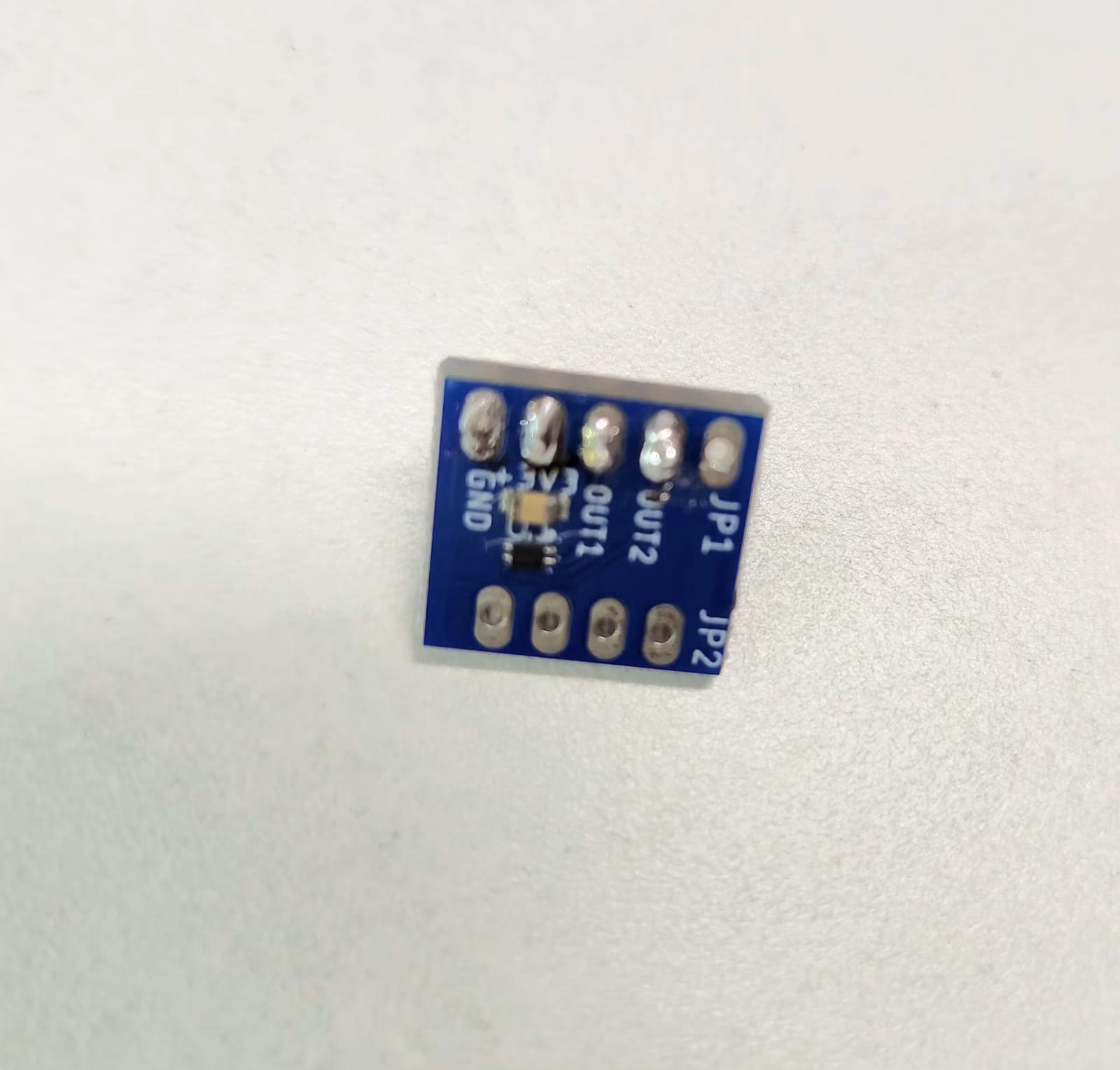 DRV5032